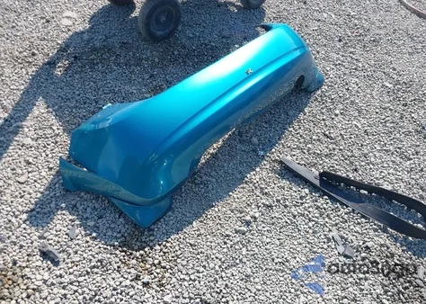 2015 Nissan Versa Note S (Sr) z USA, uszkodzony, nr VIN 3N1CE2CP6FL437003